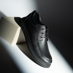 حذاء classic leather